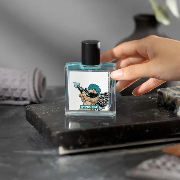 Turn Heads and Ignite Her Desire with Two Sprays of LUMIVO Hypnosis Cologne